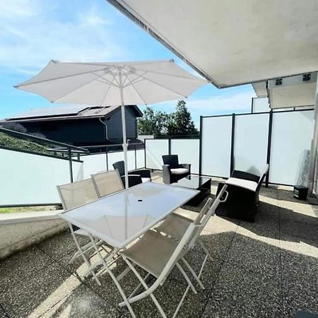Appartement 4 Personnes Proche Lac Saint Point Montperreux Exteriör bild