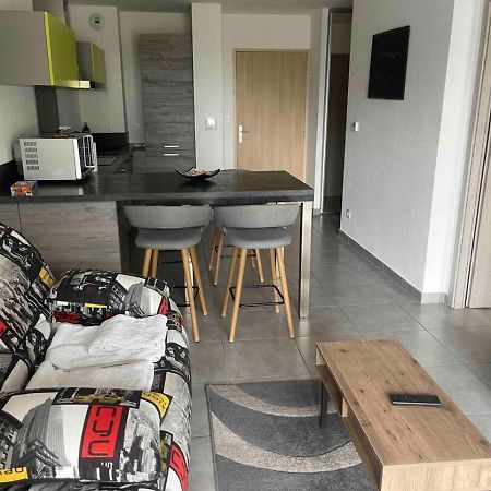 Appartement 4 Personnes Proche Lac Saint Point Montperreux Exteriör bild