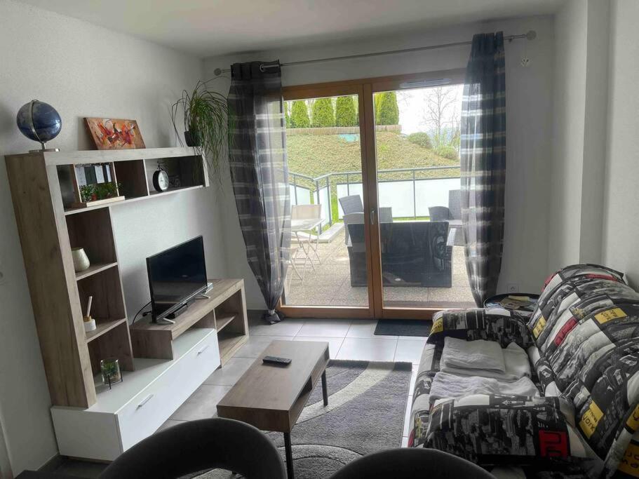 Appartement 4 Personnes Proche Lac Saint Point Montperreux Exteriör bild