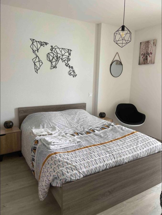 Appartement 4 Personnes Proche Lac Saint Point Montperreux Exteriör bild