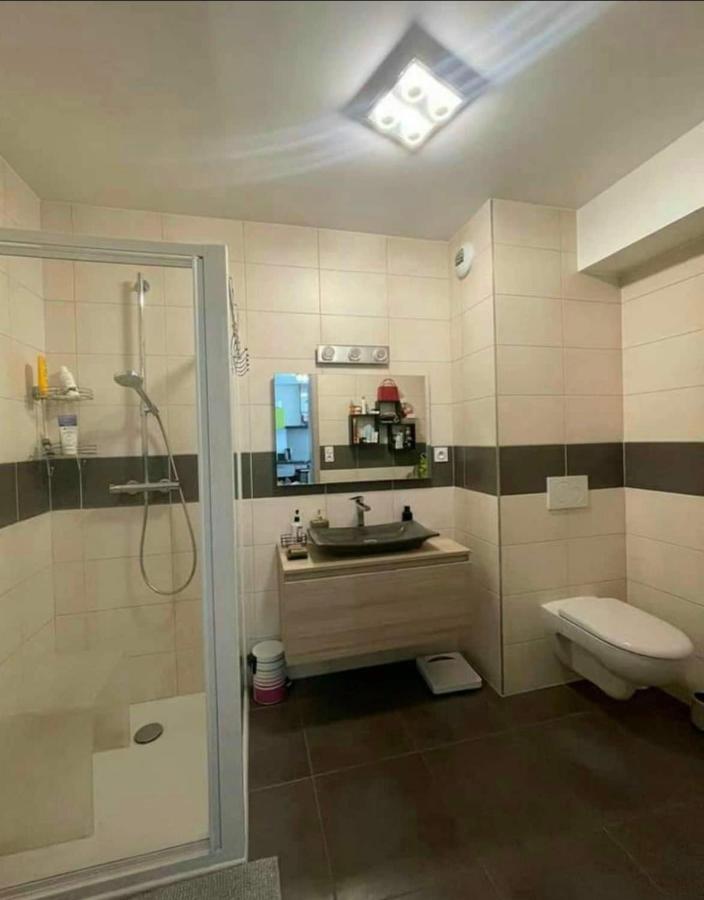 Appartement 4 Personnes Proche Lac Saint Point Montperreux Exteriör bild