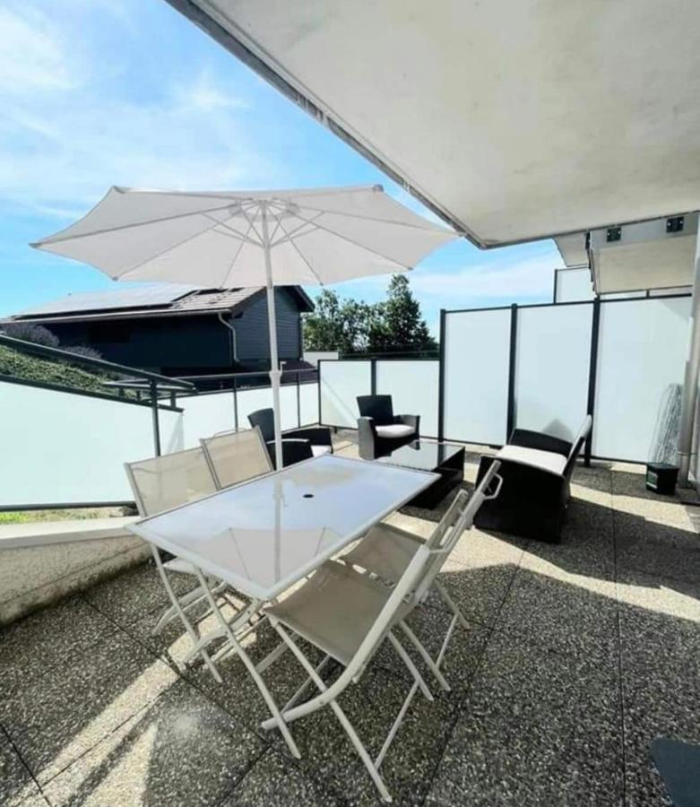 Appartement 4 Personnes Proche Lac Saint Point Montperreux Exteriör bild